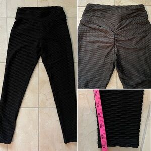 Black Textured Leggings with Scrunch Butt